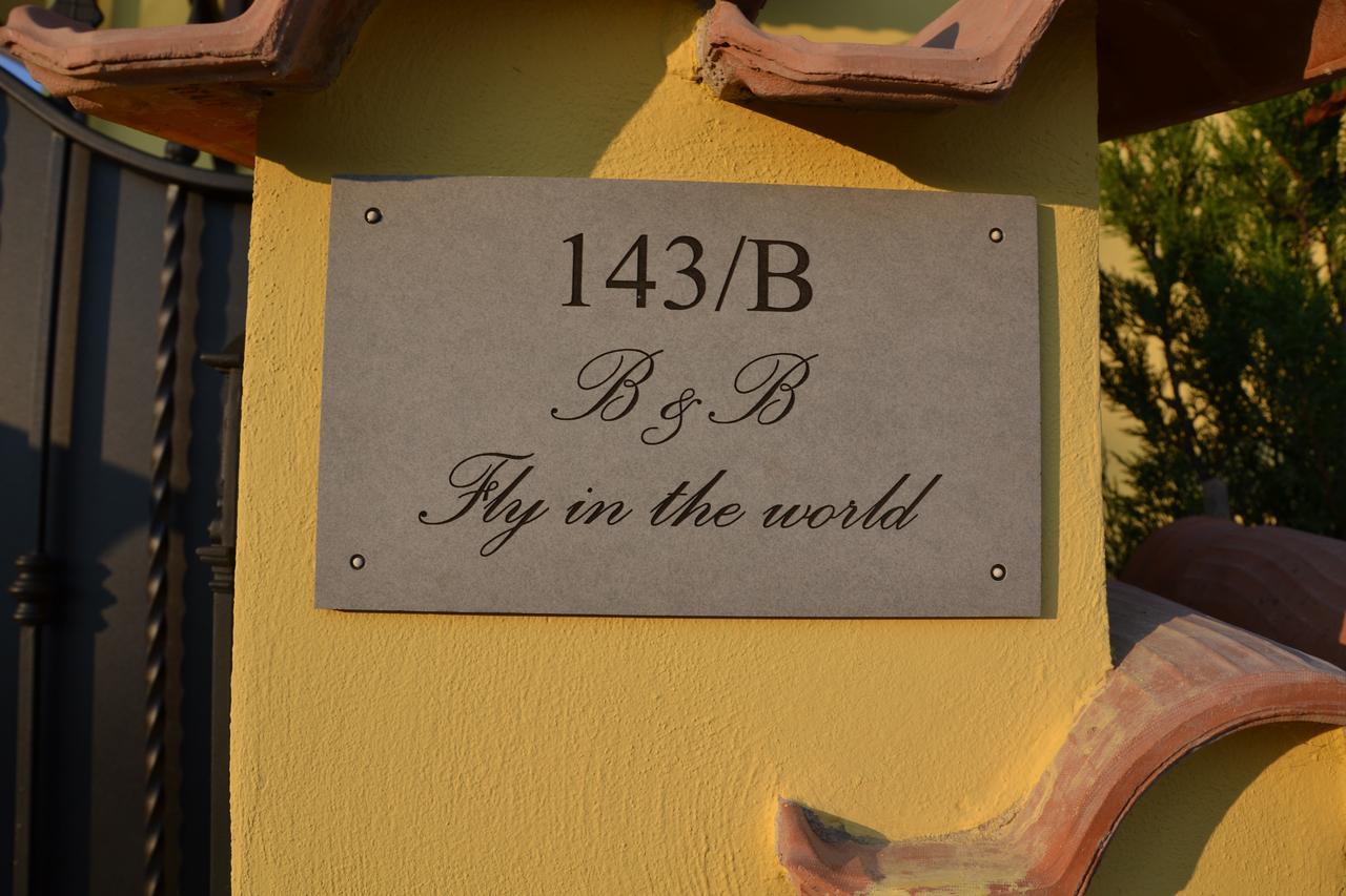 Fly In The World B&B Fiumicino Exteriör bild